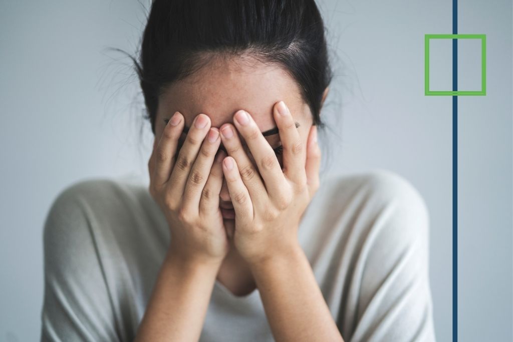Can emotional abuse cause PTSD? Yes. Emotional abuse can lead to C-PTSD, a type of PTSD that involves ongoing trauma. complex PTSD emotional abuse shows many of the same symptoms as PTSD, although its symptoms and causes can differ.