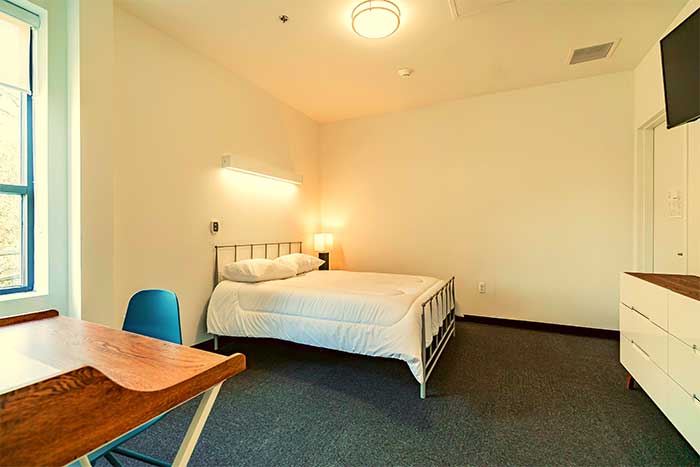 We Level Up NJ rehab for alcohol and drug addiction treatment bedroom.  Comfortable and luxurious rooms to rehabilitate from drugs and alcohol in peace.