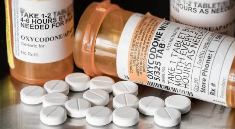 Is Vicodin stronger than Percocet? Percocet has acetaminophen and an opioid pain reliever, but Vicodin uses hydrocodone. Hydrocodone and oxycodone are powerful painkillers, but oxycodone is typically thought to be more effective. When compared with hydrocodone, oxycodone is also more powerful.