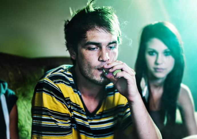 How To Sober Up Fast From Weed? Depending on the circumstances, you might wish to fast stop using marijuana and sober up, but it can be difficult to do so safely.